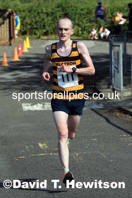 Tynedale Jelly Tea 10 Mile Road Race, Ovingham, Northumberland, Sunday, Aug. 21st. Photo: David T. Hewitson/Sports for All Pics